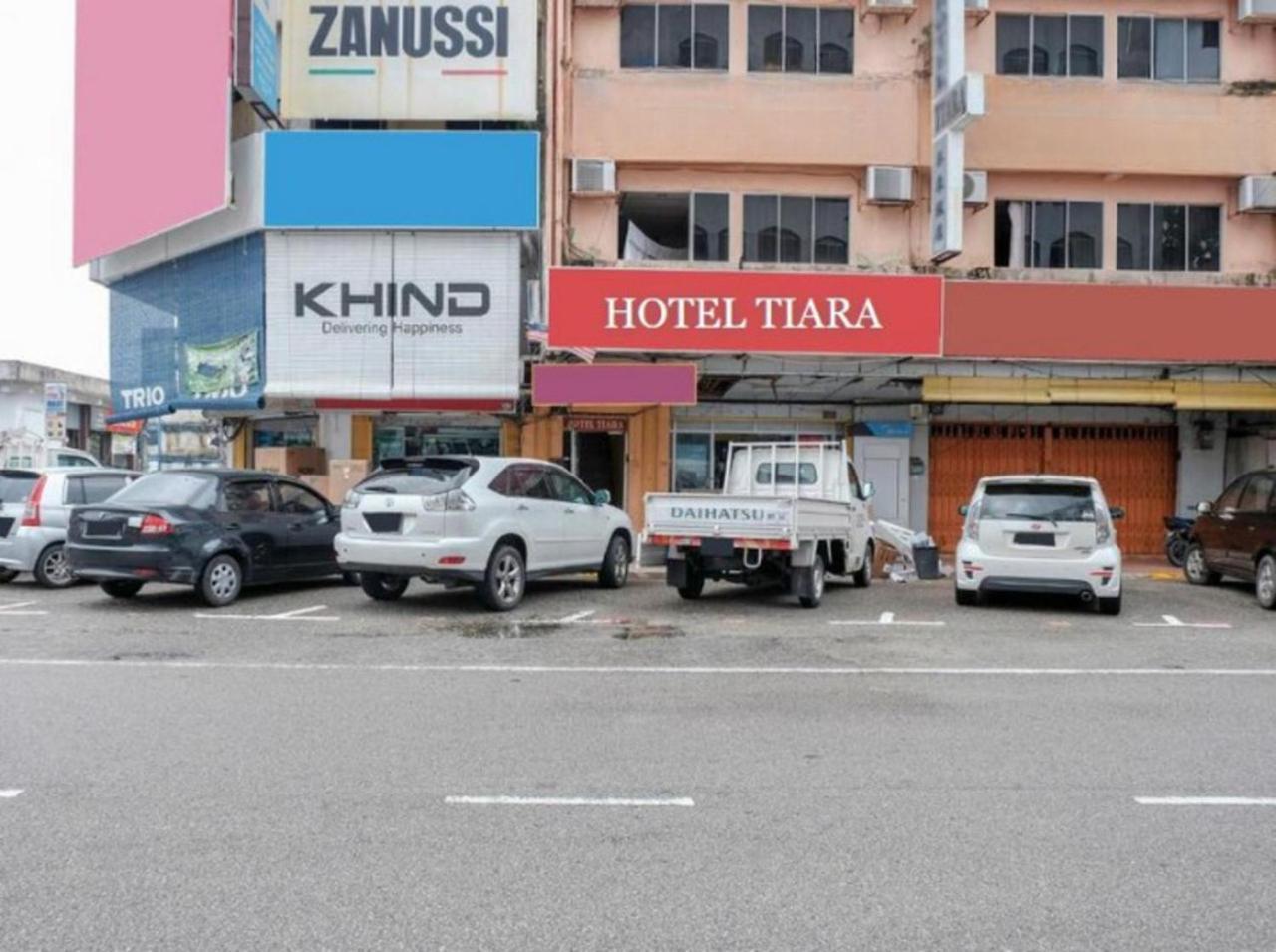 Hotel Tiara Chukai Eksteriør bilde